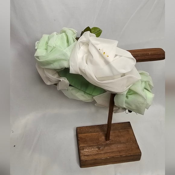 Vintage Chiffon White And Pale Green Floral Crown - Picture 4 of 13